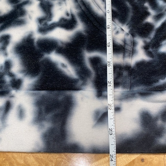 AC/DC Black and White Tie Dye Women’s Hoodie Size XS - Picture 8 of 8